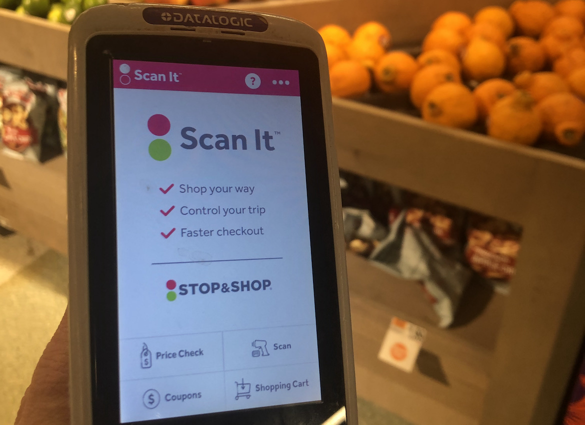  The Stop & Shop mobile scanning gun was pretty self explanatory, even for fresh produce.