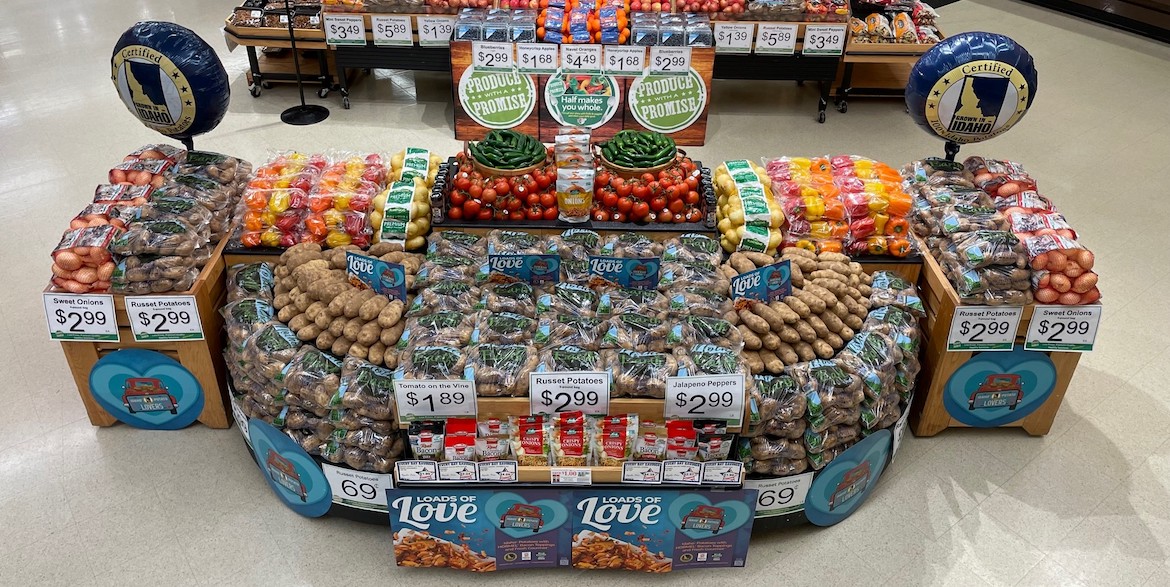  Best Potato Display winner: A tie between Stephen Daly of Military Produce Group’s Fort Eustis and Fort Lee locations.