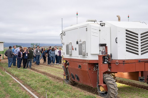  Carbon Robotics demos during the OPS field tours at Braga Farms.