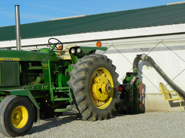 pumping liquid manure pits