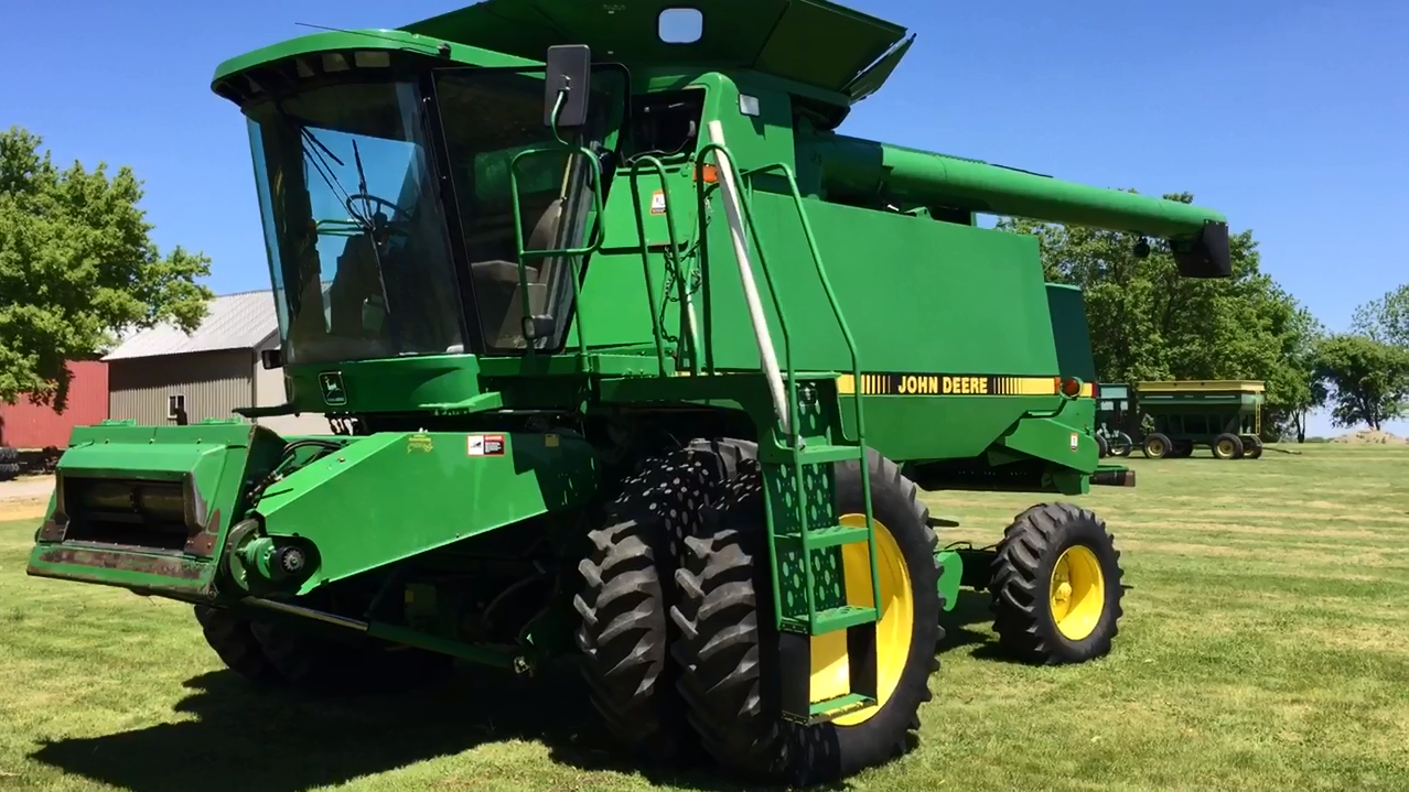 1995 John Deere 9500 Combine Hot Seller Today on Minnesota Farm Auction