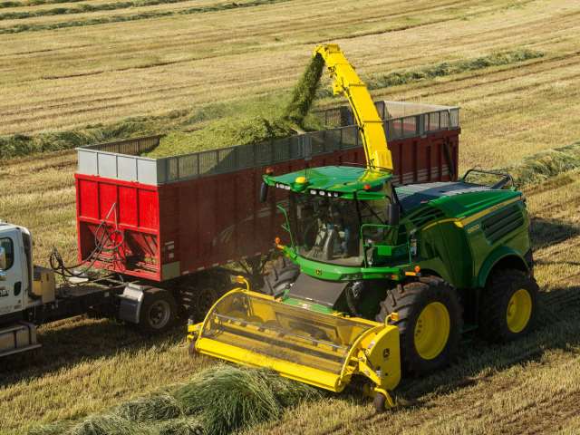 John Deere Adds New Models To Self Propelled Forage Harvester Lineup Agweb 0660