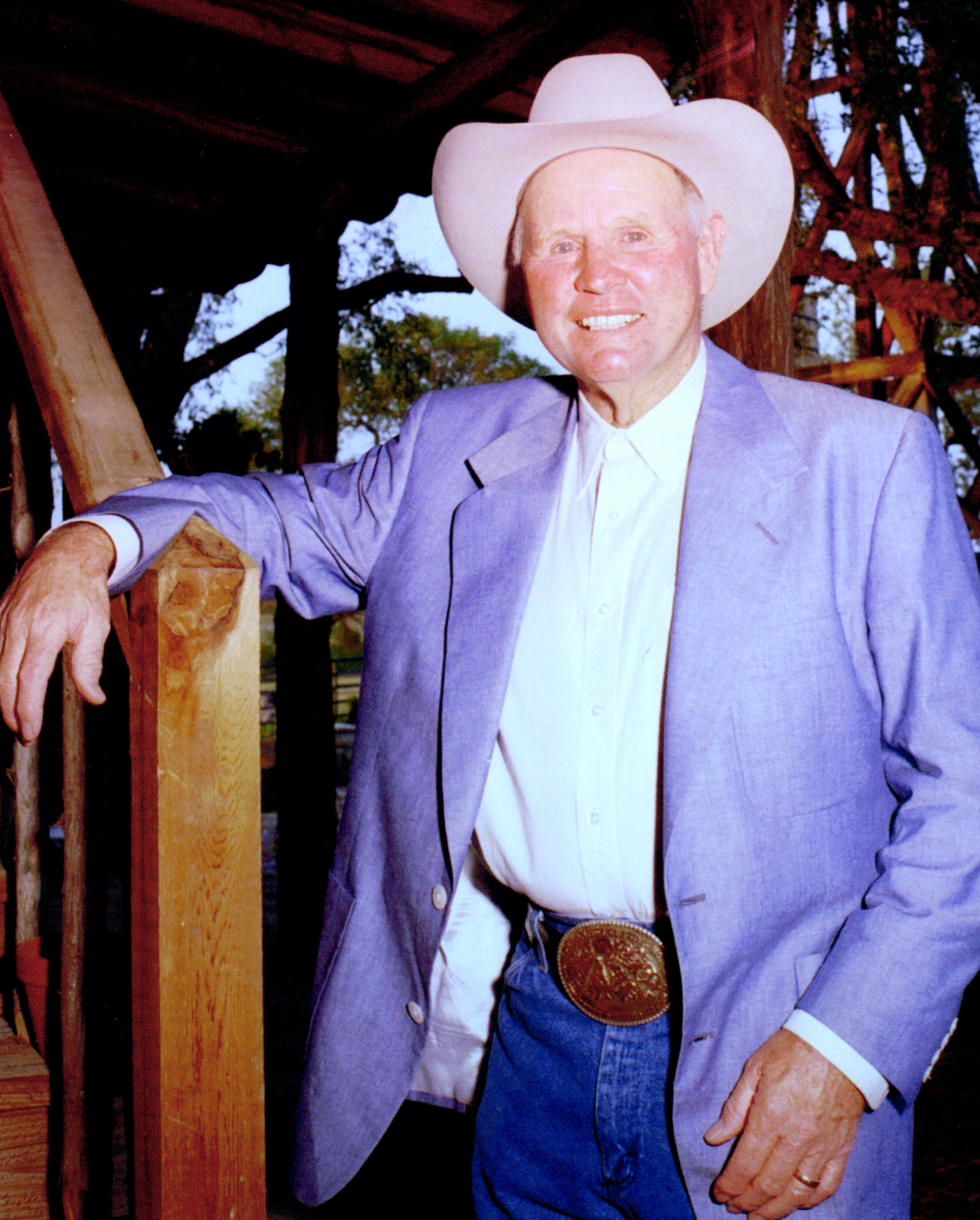 Famed cowboy Buster Welch laid to rest in Sweetwater