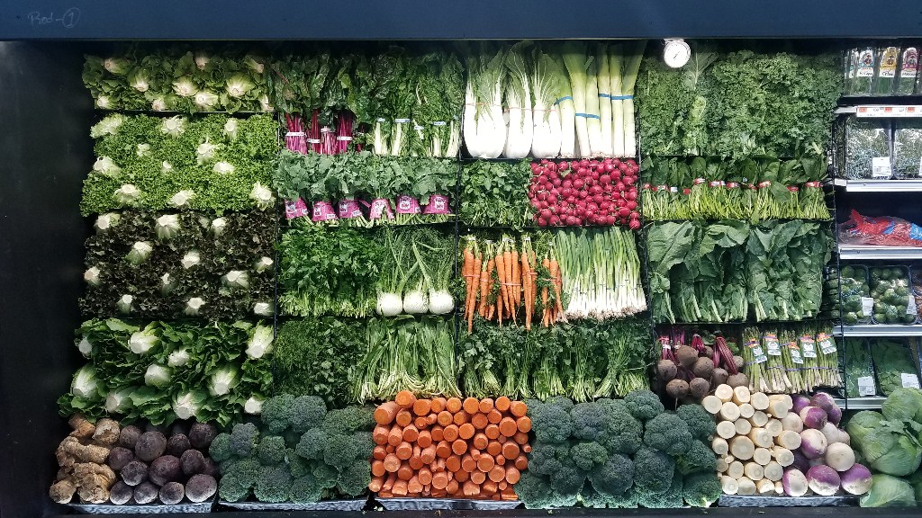 Broccoli merchandising inspiration from the Produce Artist Award Series