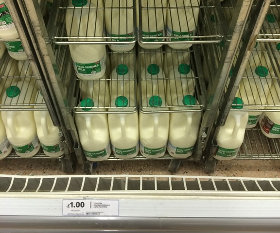 UK_Semi-skimmed_Milk
