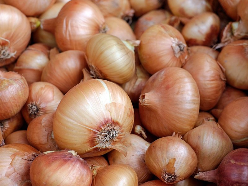 Bulk onions