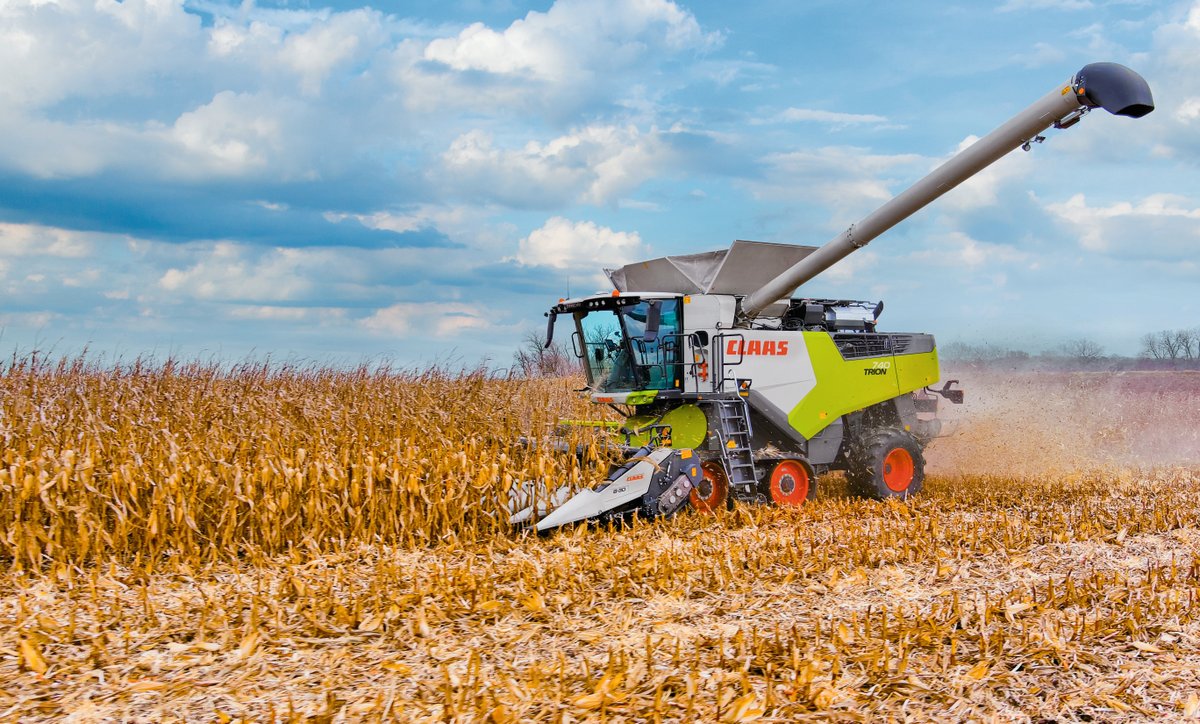 CLAAS TRION awarded as FARM MACHINE 2022 - Press releases