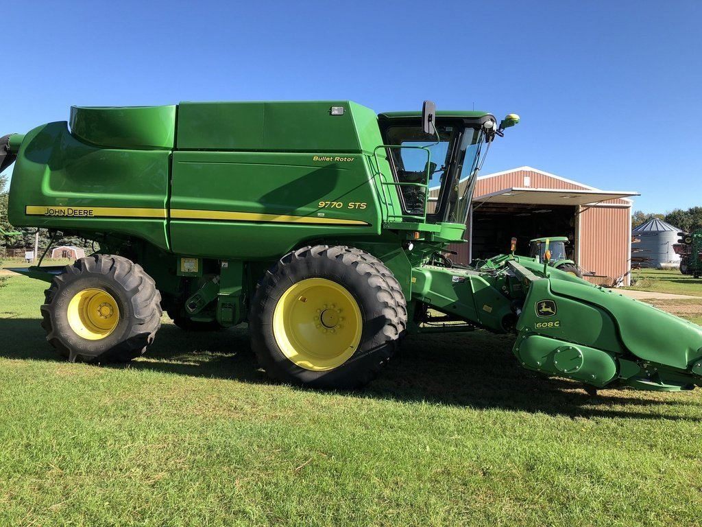 2009 John Deere 9770 Combine Sold High Today On Sd Auction Agweb 6311