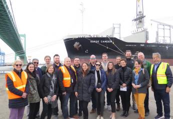 Eastern Produce Council retailer, supply professionals explore Philly port, wholesale market