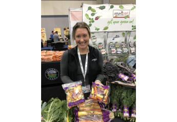 Cal-Organic rainbow carrots find audience at AWG show