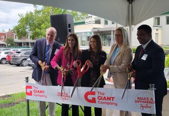 The Giant Co. donates $1M to children’s hospital to expand food pharmacy program