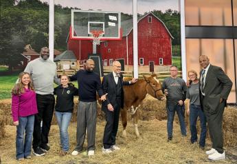 Georgia Dairy Farmer Teaches NBA Superstars, Including Charles Barkley, How to Milk a Cow by Hand
