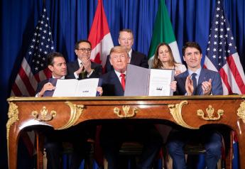 Trump Says He'll Give Notice of NAFTA Exit in Bid to Pass USMCA