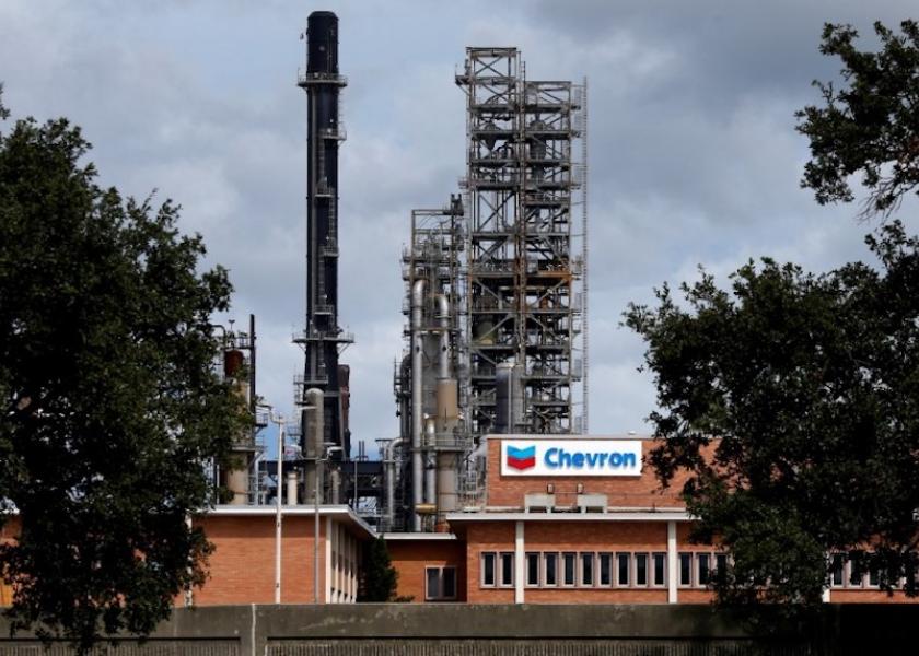 exclusive-exxon-chevron-look-to-make-renewable-fuels-without-costly-refinery-upgrades-sources