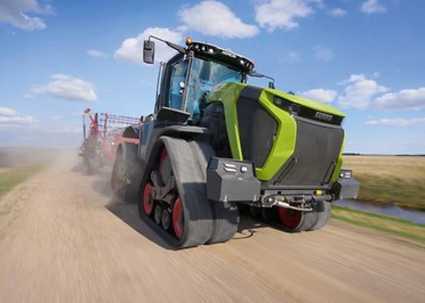 The CLAAS XERION 12 gets its inspiration from the original 5000/4000 models, but everything about it is on a bigger scale.