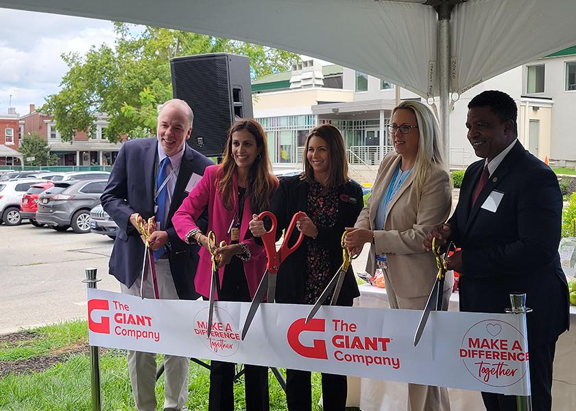 Children’s Hospital of Philadelphia has received a $1 million gift from The Giant Co. to expand its Food Pharmacy program, which provides fresh produce and other nutritious food for families experiencing food insecurity.