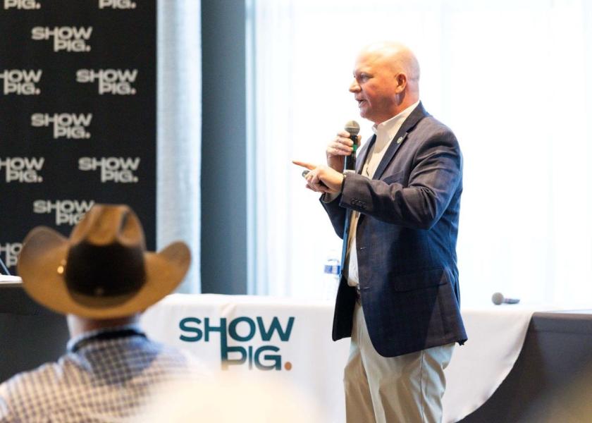 Brett Kaysen was a keynote speaker for the inaugural Legends and Dreamers Sale and Showpig Summit hosted by showpig.com and sponsored by Pork Checkoff. 