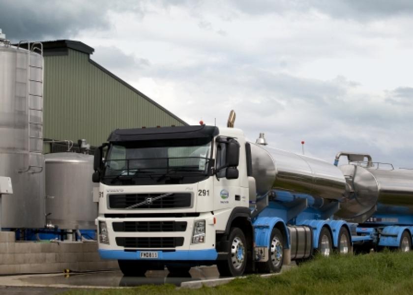 Fonterra cuts forecast payout for farmers