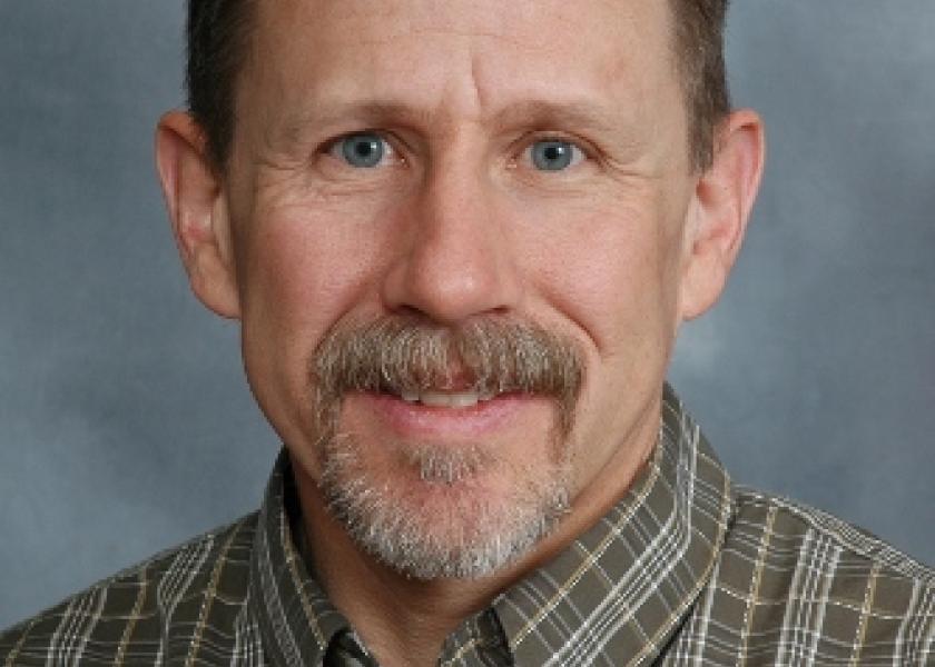 K-State Veterinarian Mike Sanderson, DVM, PhD, will lead the project to model outbreak and control scenarios for foot and mouth disease.