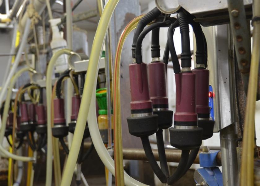 DT Milking Equipment Empty Parlor
